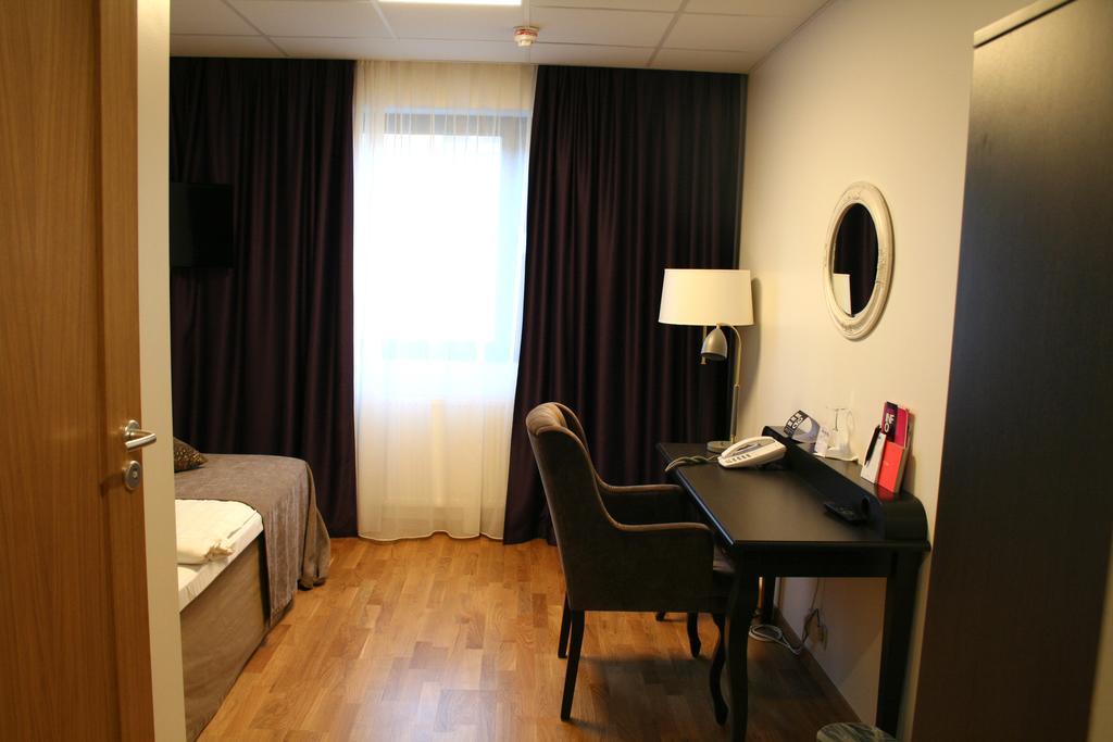 Home Hotel Bristol Arvika Kamer foto
