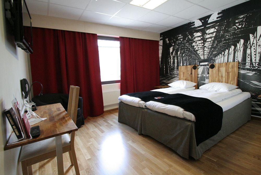 Home Hotel Bristol Arvika Kamer foto